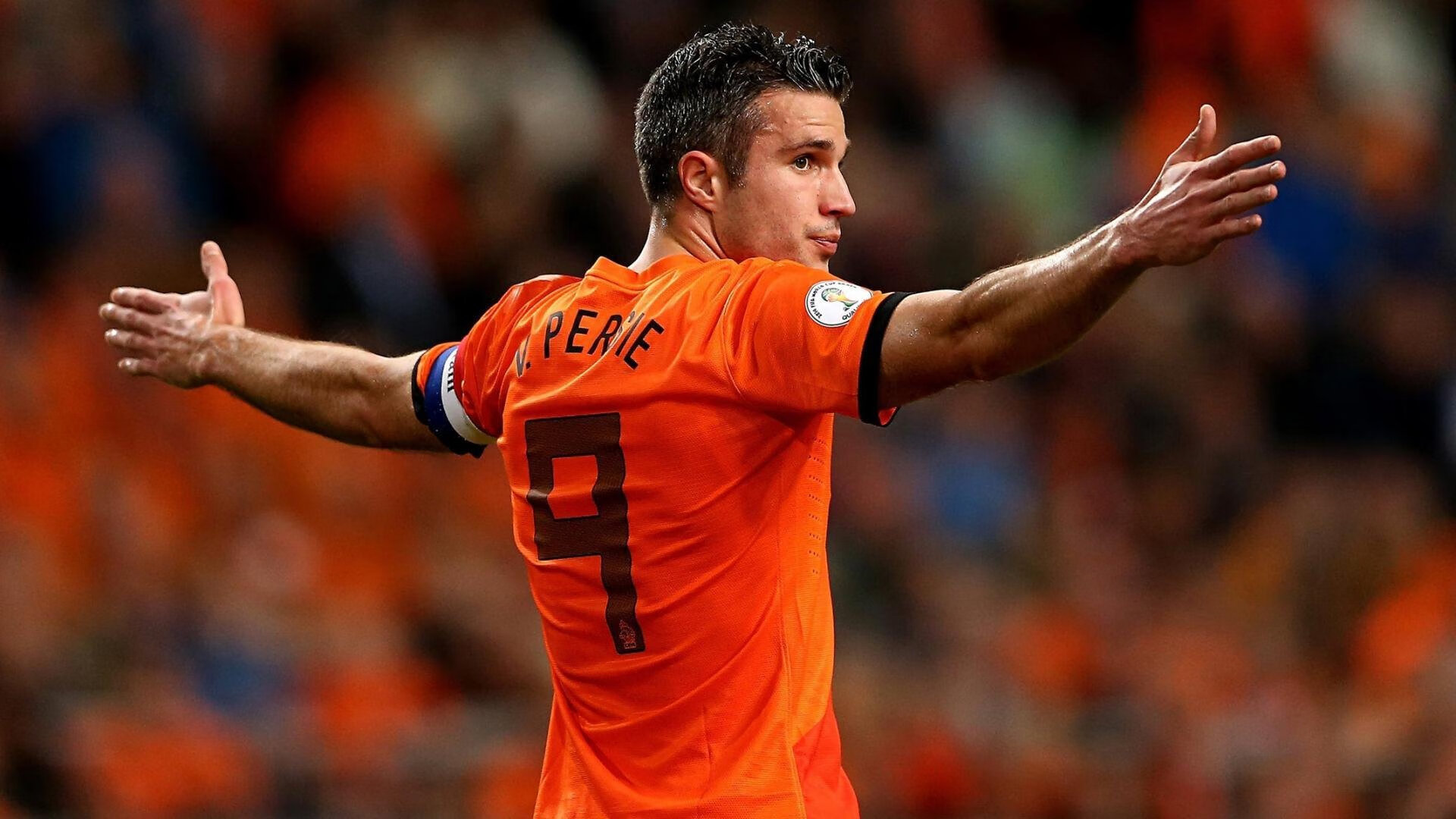 球迷盛典：线上线下球迷活动集锦，线下买球